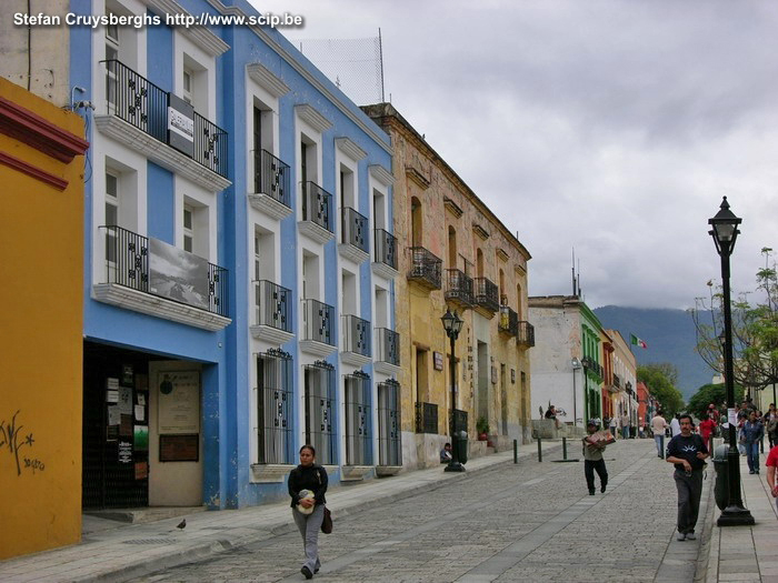 Oaxaca Oaxaca is een aangename en vrij rustige koloniale stad.  Stefan Cruysberghs